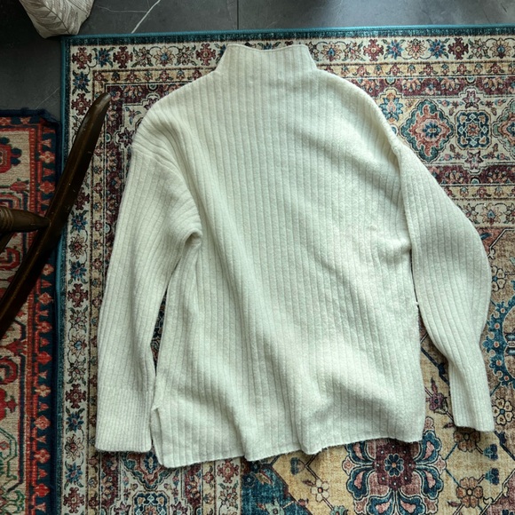 EUC  Sanctuary white asymmetrical cozy mock turtleneck sweater, size M - Picture 6 of 6